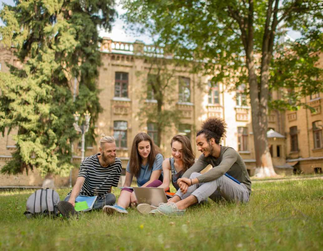 How to Graduate College Debt-Free