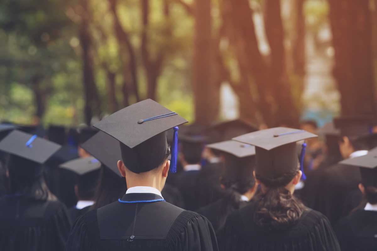 Public vs. Private Colleges: Making the Right Choice for You